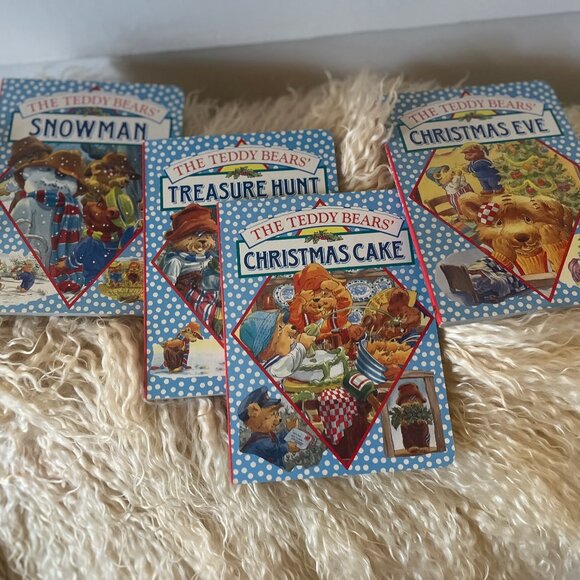 Vintage 1995 Set of 4 Teddy Bears' Christmas Adventures Hardcover Books in Case - Picture 2 of 2